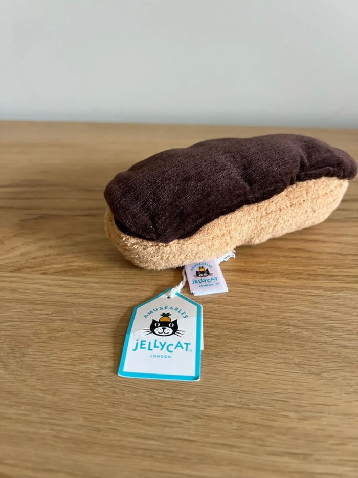 Peluche Jellycat pâtisserie éclair au chocolat - photo numéro 3