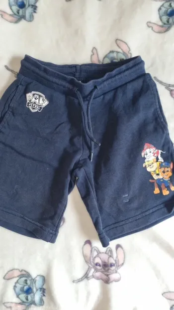 Short pat patrouille 6 ans en très bon état