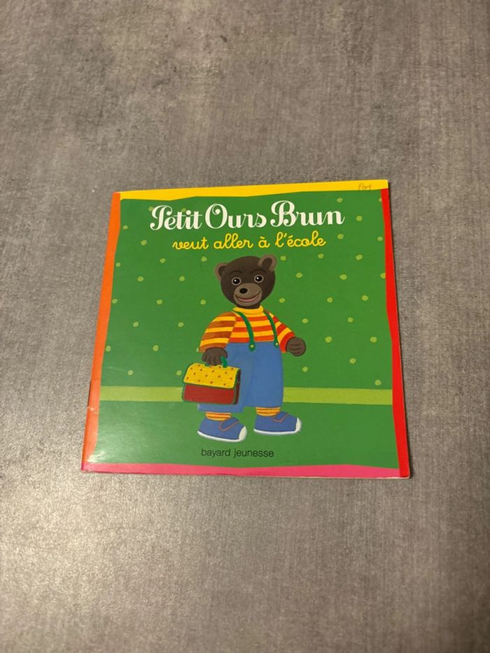 Livre Petit Ours Brun veut aller à l’école
