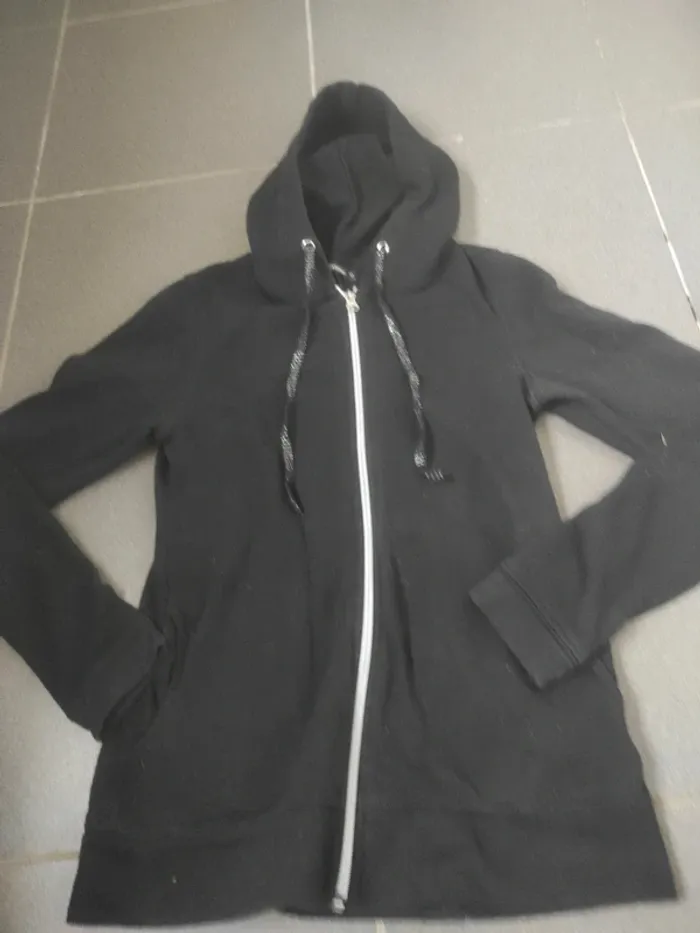 Pull xs a capuche