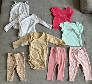 Lots de vêtements en 1M, toutes marques.
