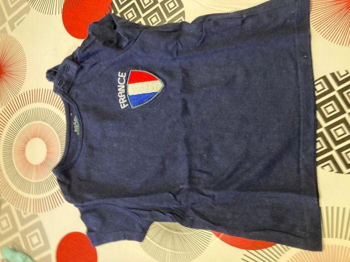 tee shirt
