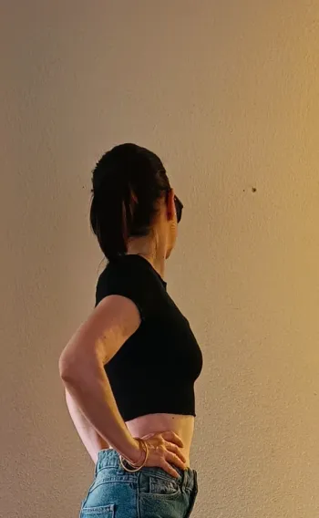 Crop top noir à côtes T. XXS