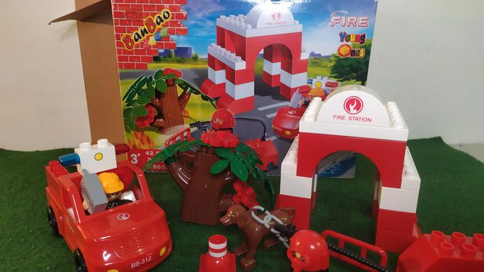 jeu de construction '' banbao ''  des 3 ans
