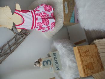 Jolie robe été bretelle sans manche chicaprie rose blanc fleurie bébé fille 3 mois