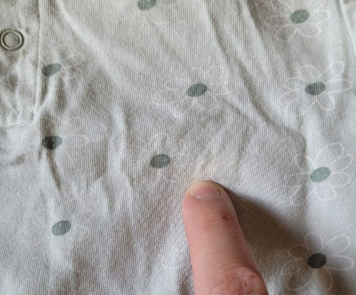 Ensemble t-shirt manches longues fleuri et jeans taille 24 mois - photo numéro 5