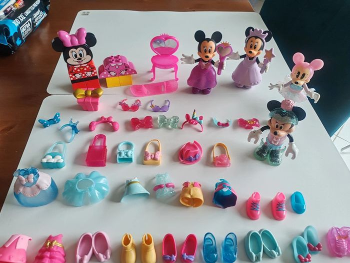 Figurines Minnie et ses accessoires - photo numéro 2
