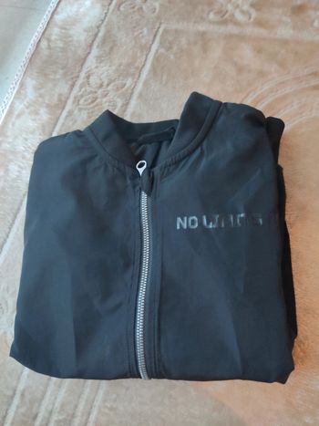 Veste légère à zip taille 8/9 ans