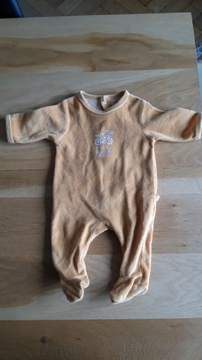 Pyjama taille 1mois Vertbaudet - photo numéro 2