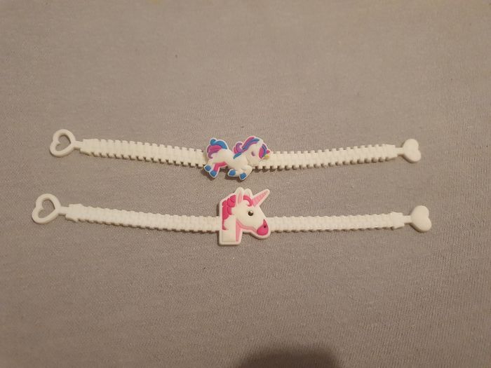 Lot bijoux enfant et porte clé licorne - photo numéro 2