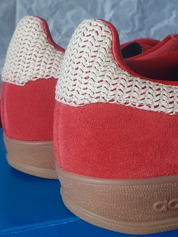 Spéciale Adidas Handball taille 40.5 - photo numéro 3