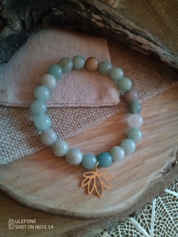 Bracelet lotus en pierres d'amazonite