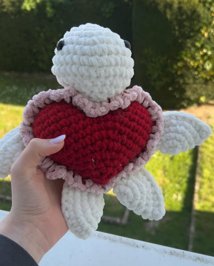🐢💖 Tortue Cœur au Crochet – Fait Main & Personnalisable 🧶✨