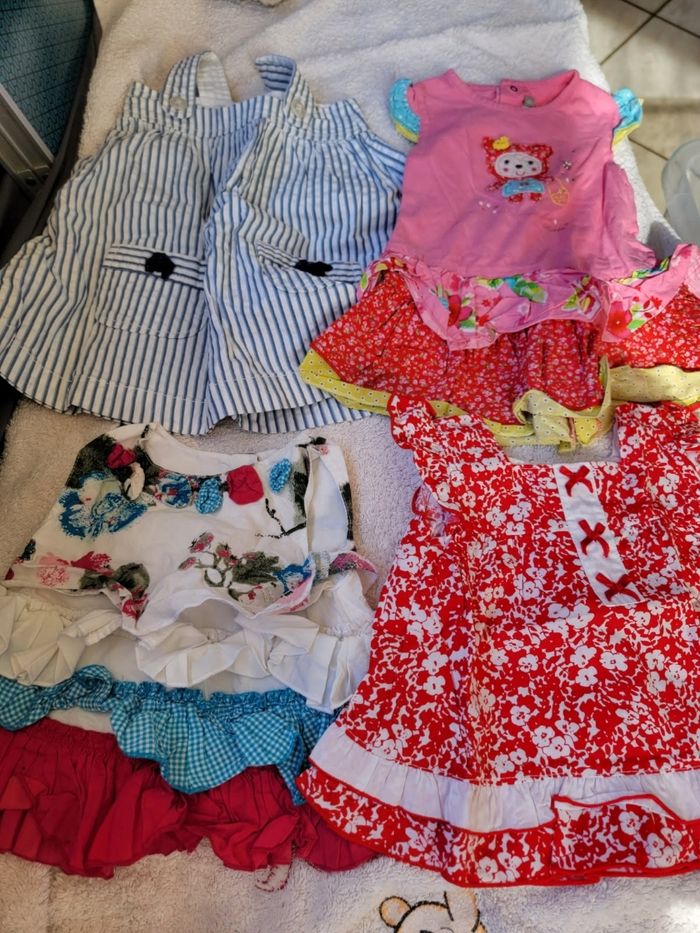 Lot de 6 robes d été 6 mois
