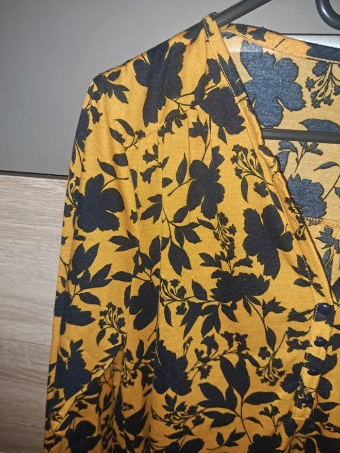 Blouse bleu et jaune - photo numéro 2