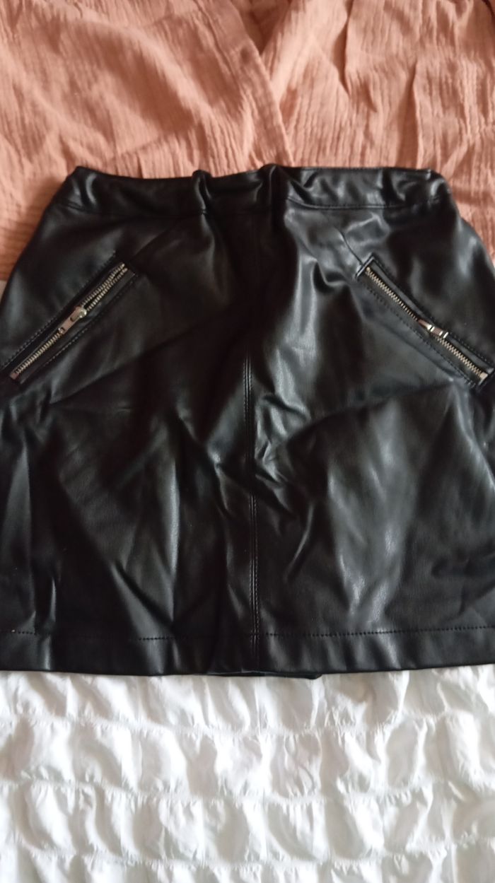 Ensemble jupe blouse et gilet - photo numéro 8