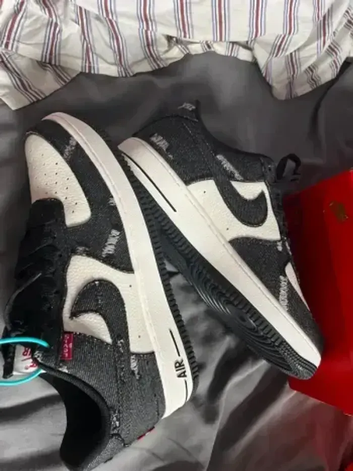 Nike Air Force force 1 officiel édition limitée rare Levi’s - photo numéro 1