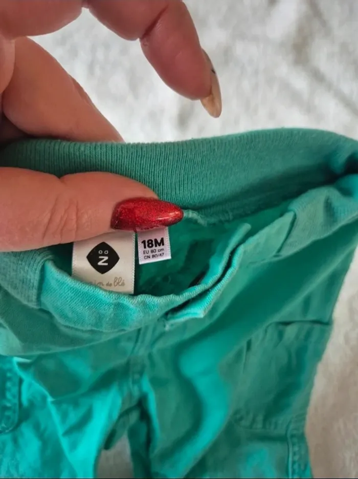Pantalon vert 18 mois
Grain de blé - photo numéro 2
