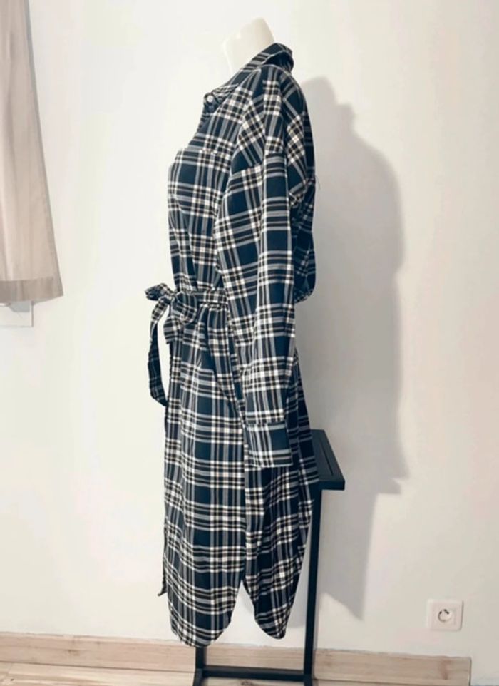 Jolie robe Tommy - photo numéro 3