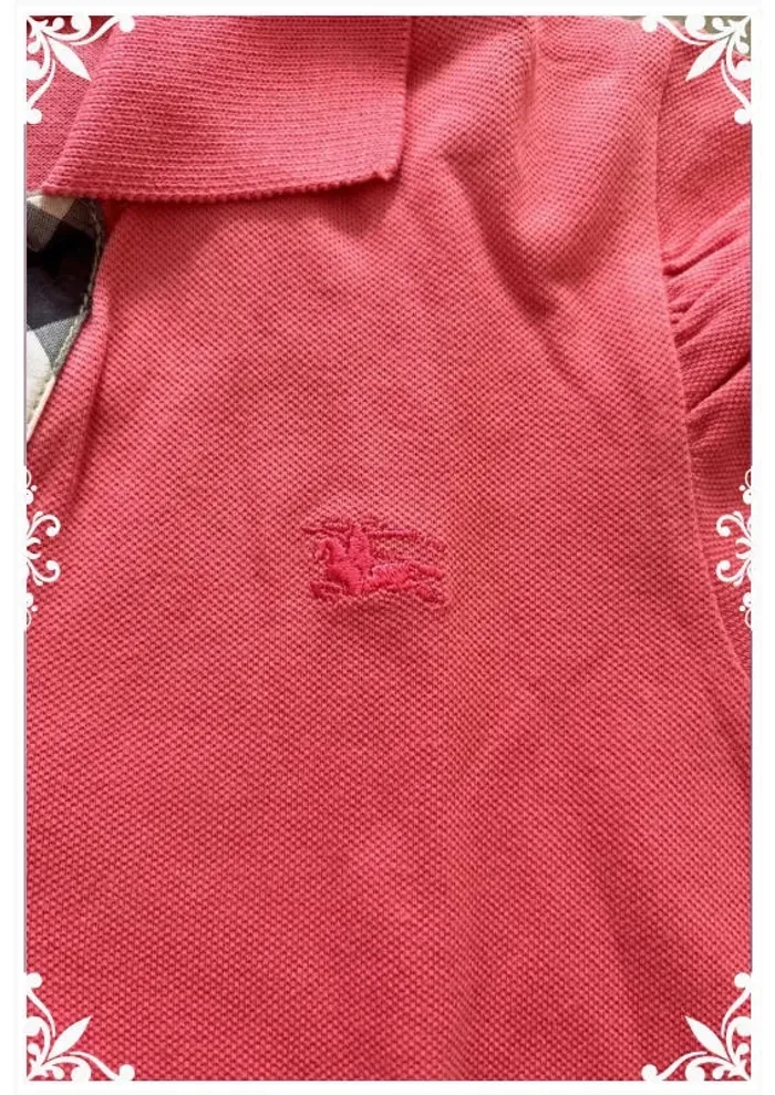 👑 Polo Burberry rose - Taille 8 ans - pour les mini queens au goût très sûr ! 🌸 - photo numéro 6
