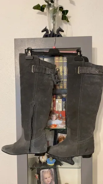 botte en daim grise niveau genou zip intérieur 38