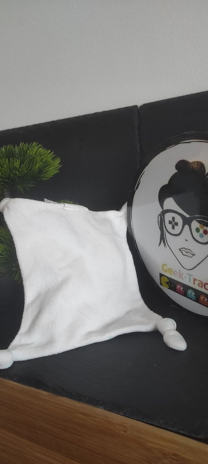 Doudou plat carré bleu blanc vert noeud papillon mes petit cailloux Trait Noeuds - photo numéro 2