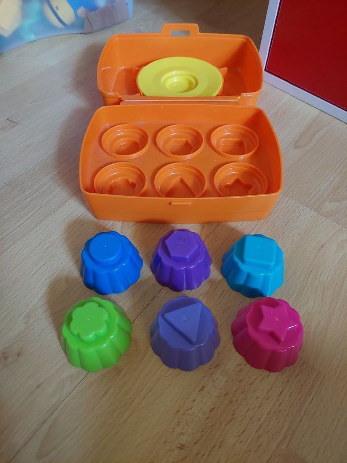 Mes cupcakes surprises jouet éducatif bébé Tomy TBE 🧁 - photo numéro 3