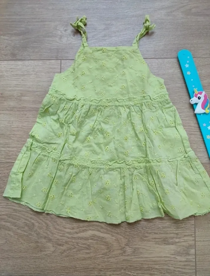 Robe Grain de blé 3 mois très bon état - photo numéro 4