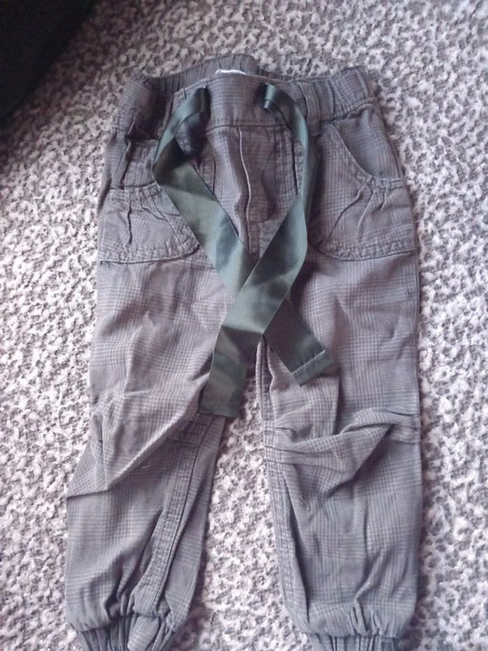 Pantalon taille 86cm h&m 12/18mois - photo numéro 1