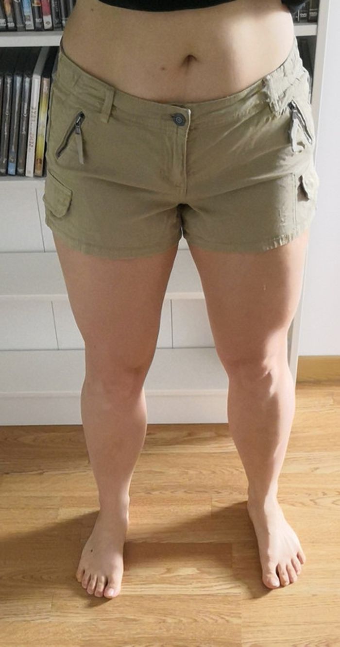 Mini short sexy beige clair Jennyfer T40 W30 neuf - photo numéro 5