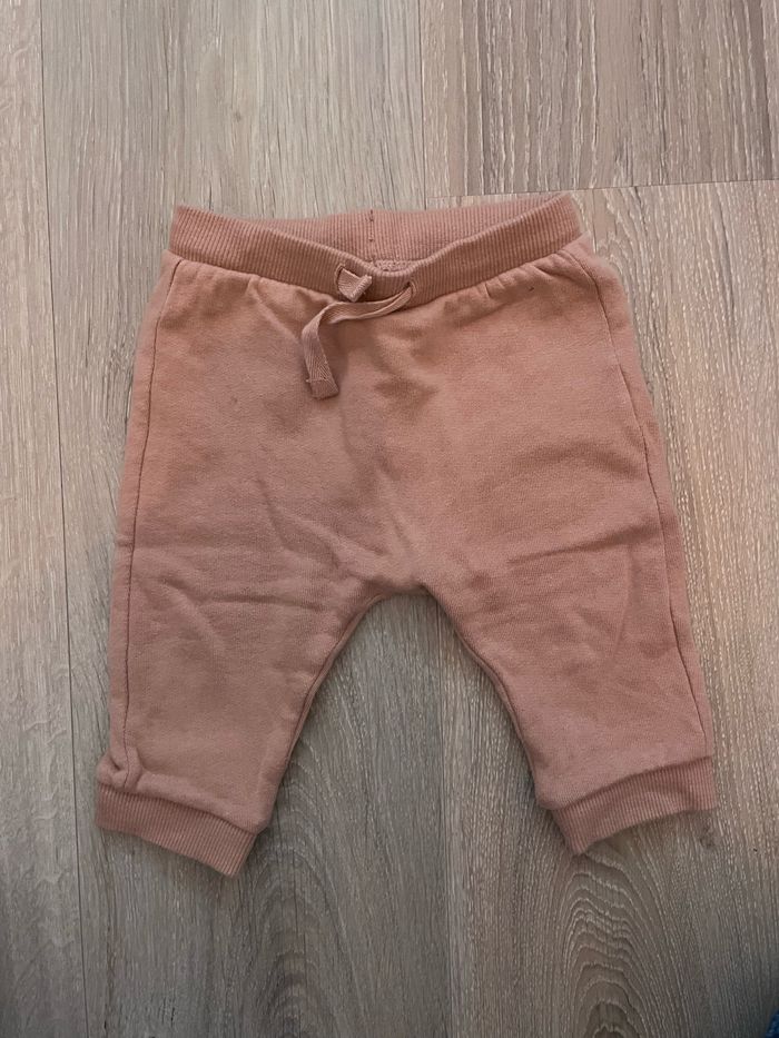 Lot de pantalons bébé 6 mois - photo numéro 8