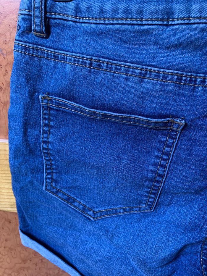 Short en jean taille 40 - photo numéro 3