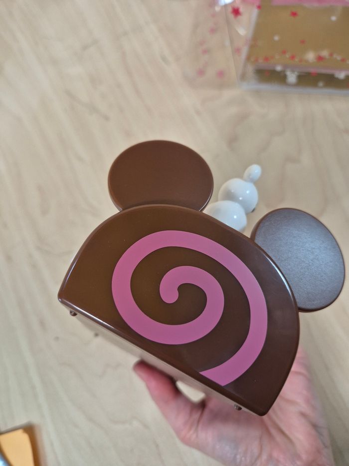 Boite plastique Tokyo Disney Resort : Bûche de Noël - photo numéro 7