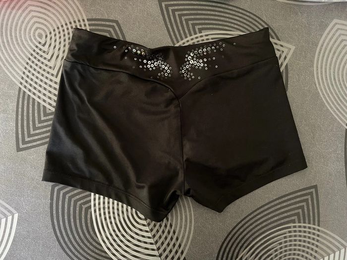 Short de gym décathlon 32 - photo numéro 2