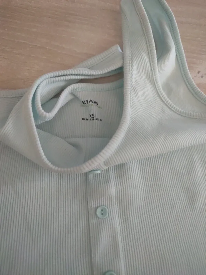 Bleu ciel Kiabi 14 ans faux bouton froufrou en bas - photo numéro 3