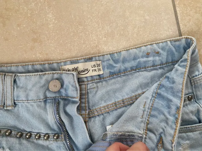 Short en jean clouté - photo numéro 2