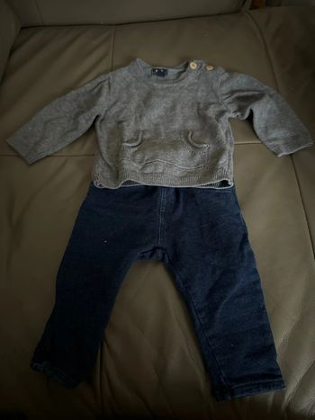 Ensemble petit pull et jeans