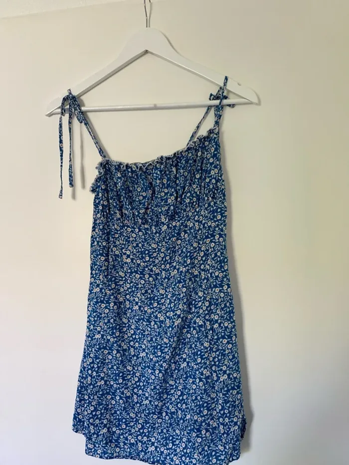 Robe bleu à fleur