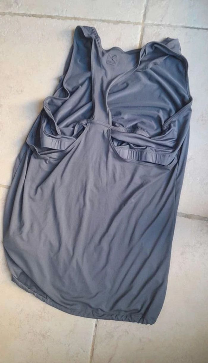 T shirt sport gris - photo numéro 2