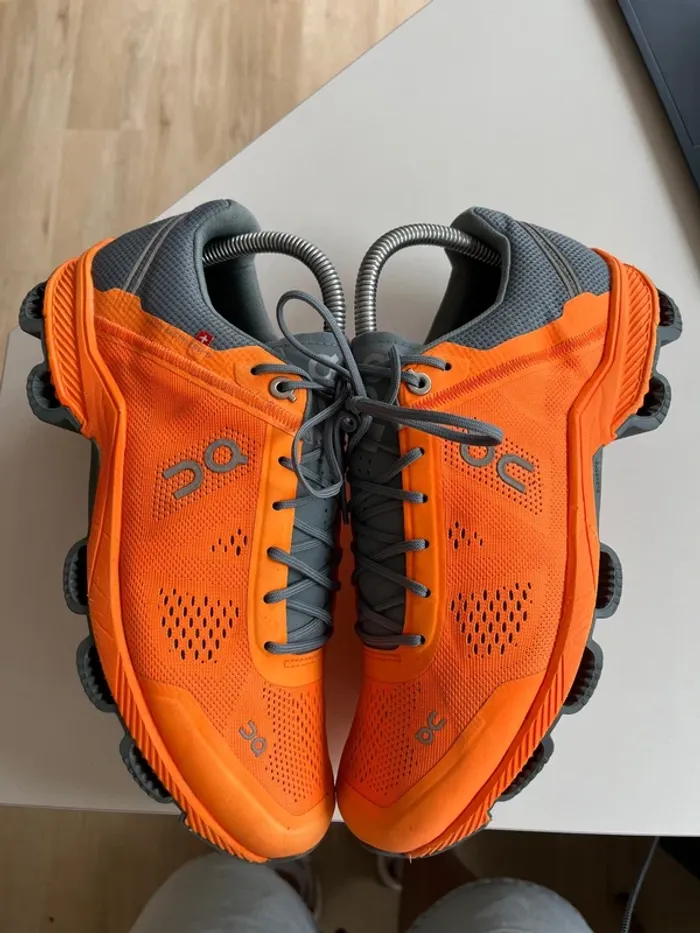 On Running CloudSurfer Taille 40