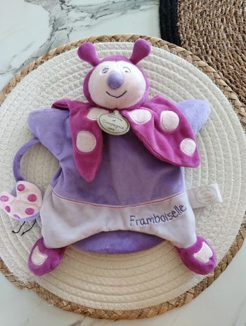 Doudou marionnette Framboiselle