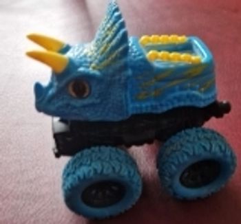 Monster truck a traction1