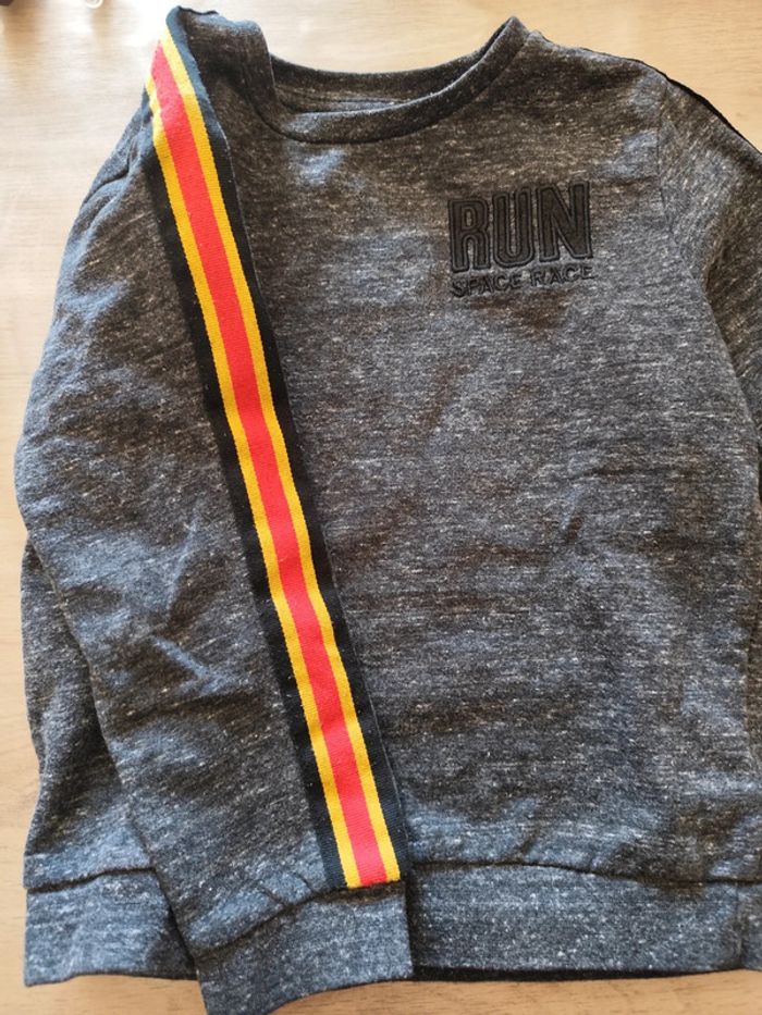Pull gris foncé