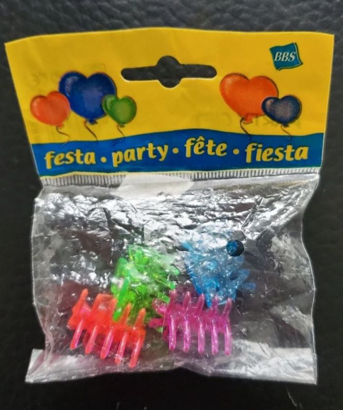 4 petites barrettes neuves