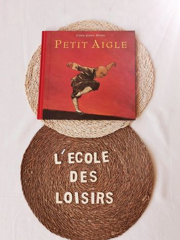 Livre 📙 petit aigle, l'ecole des loisirs