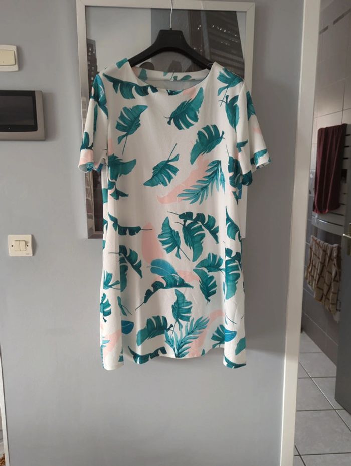 Robe manches courtes