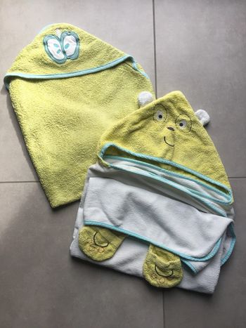 2 capes de bain pour bébé