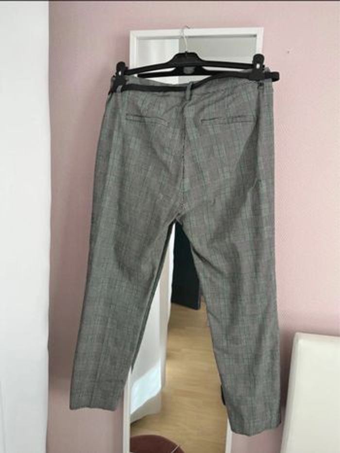 Pantalon neuf avec ceinture - photo numéro 4