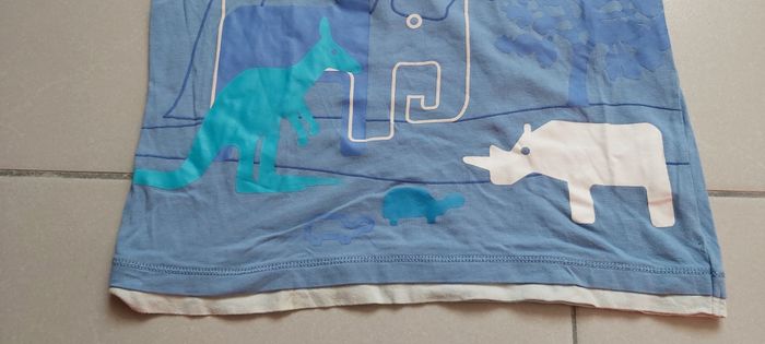 Tshirt manche longue motif éléphant kangouroi 8 ans - photo numéro 3