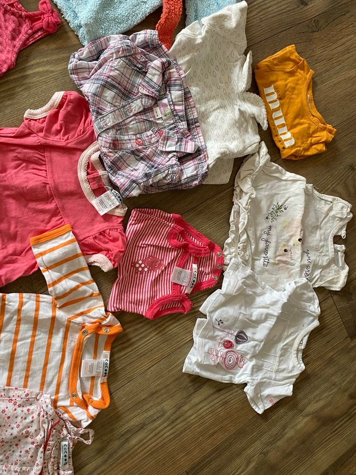 Lot 22 vêtements fille T1 mois